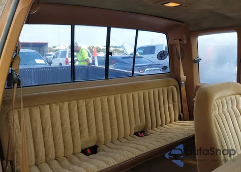 1990 Chevrolet Gmt-400 C1500 from USA, damaged, VIN 2GCEC19K9L1221418